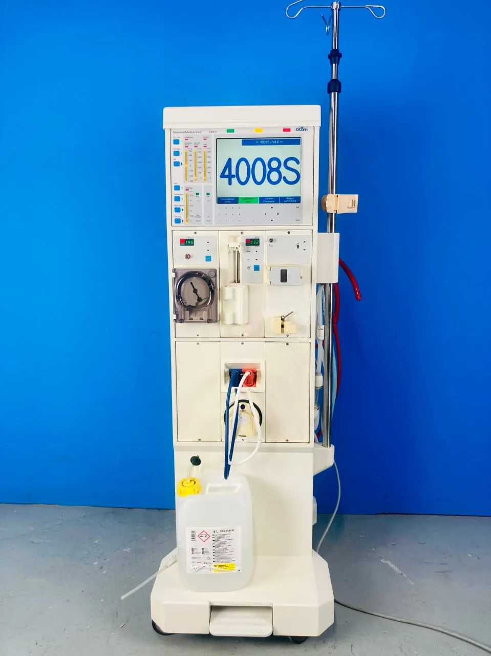 Machine de dialyse à la Clinique Loujein